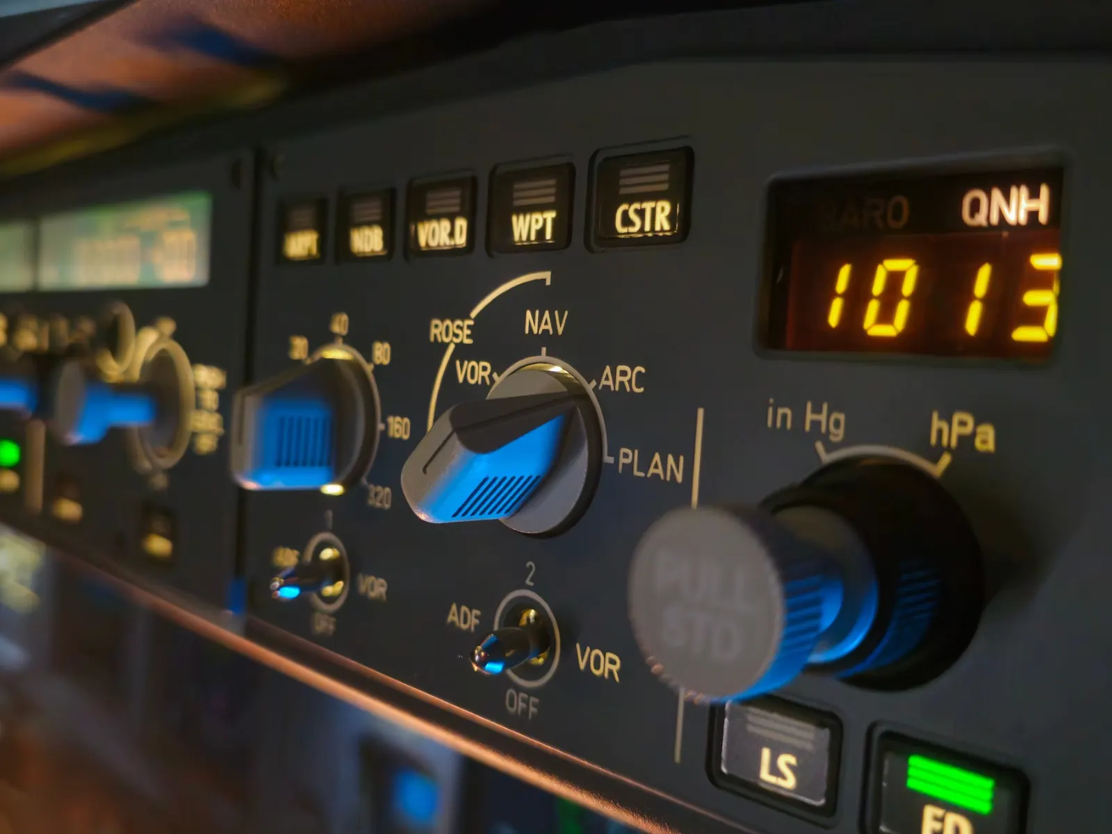 Flight simulator cockpit experience